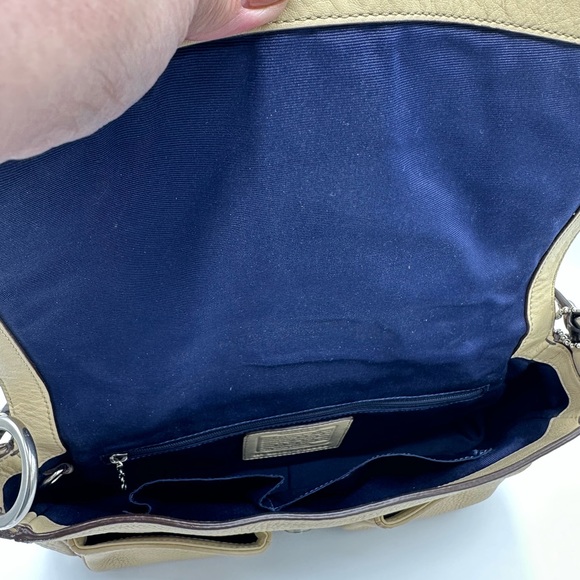 📸SALE📸 Coach Chelsea Tan Pebbled Leather Hobo Flap Shoulder Bag (#F10893) - Picture 14 of 16